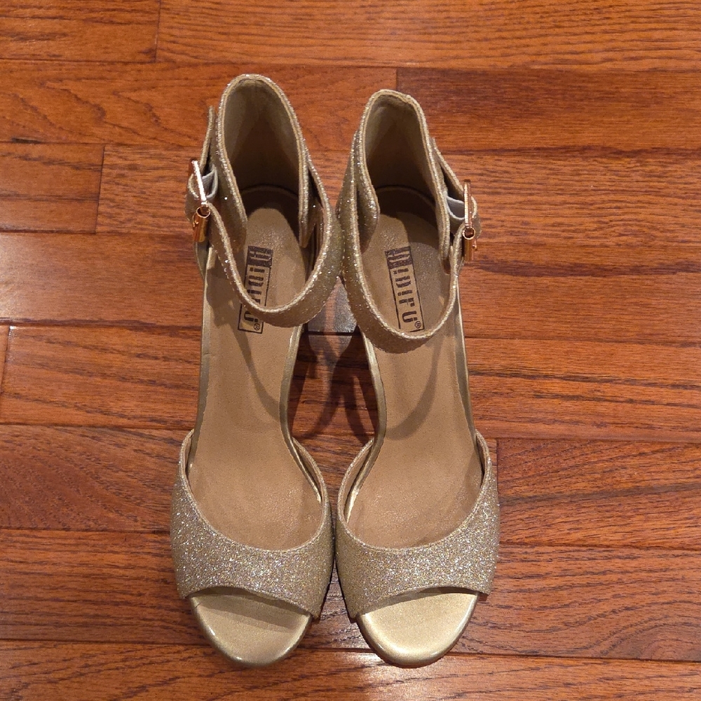 IDIFU Gold Glitter Heels